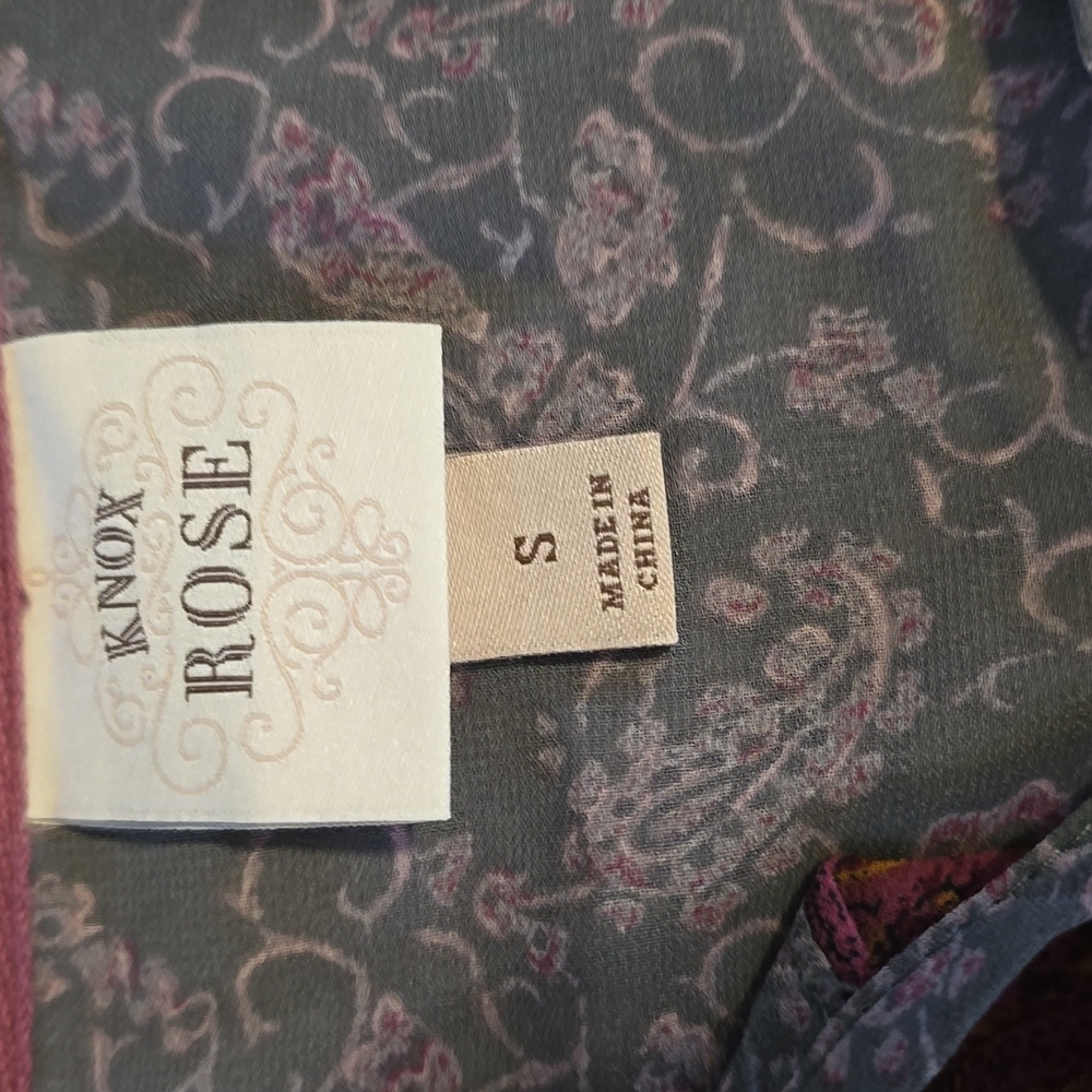 KNOX ROSE Boho Velvet Floral Top - Picture 4 of 8